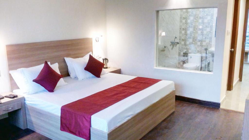 Hotel-Emerald-Valley_bedroom_13
